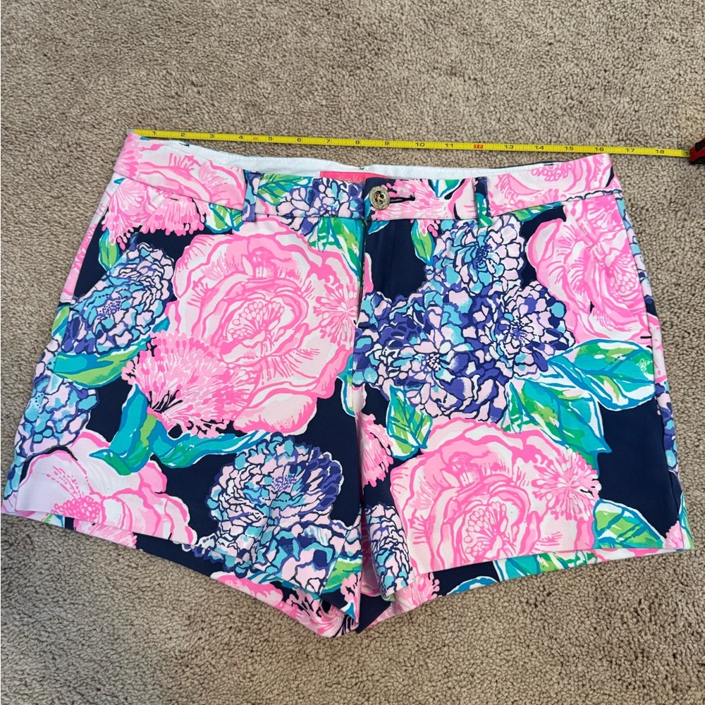 Lilly Pulitzer Floral Print Shorts in Pink and Blue, size 10